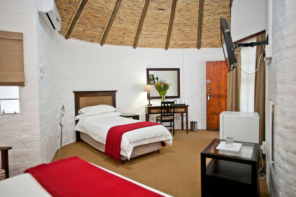 Protea Hotel By Marriott Oudtshoorn Riempie Estate מראה חיצוני תמונה