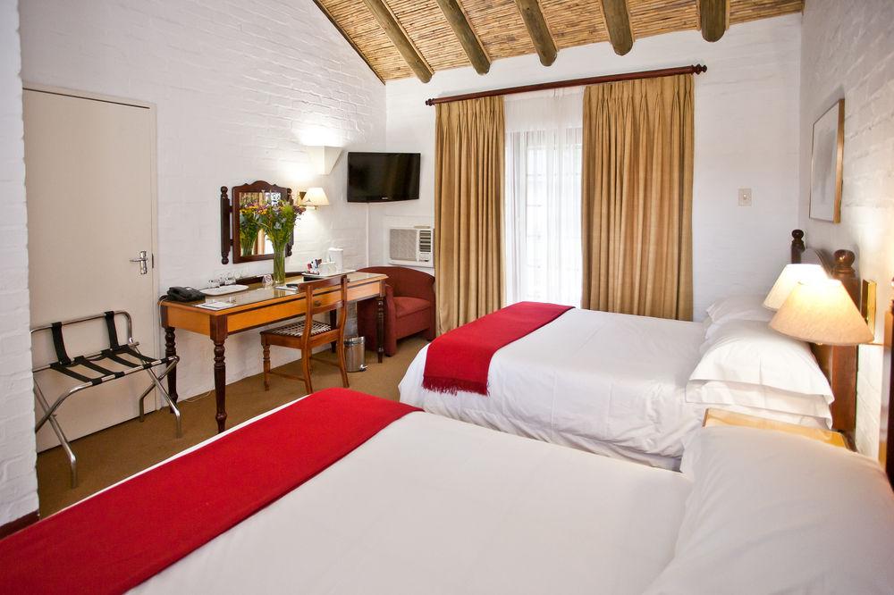 Protea Hotel By Marriott Oudtshoorn Riempie Estate מראה חיצוני תמונה