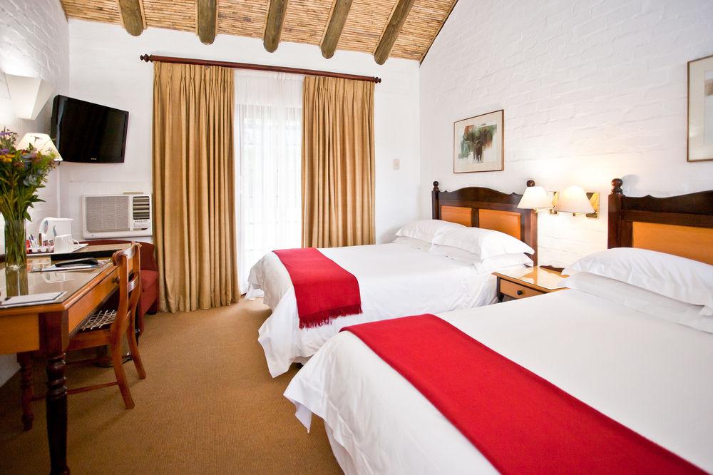 Protea Hotel By Marriott Oudtshoorn Riempie Estate מראה חיצוני תמונה