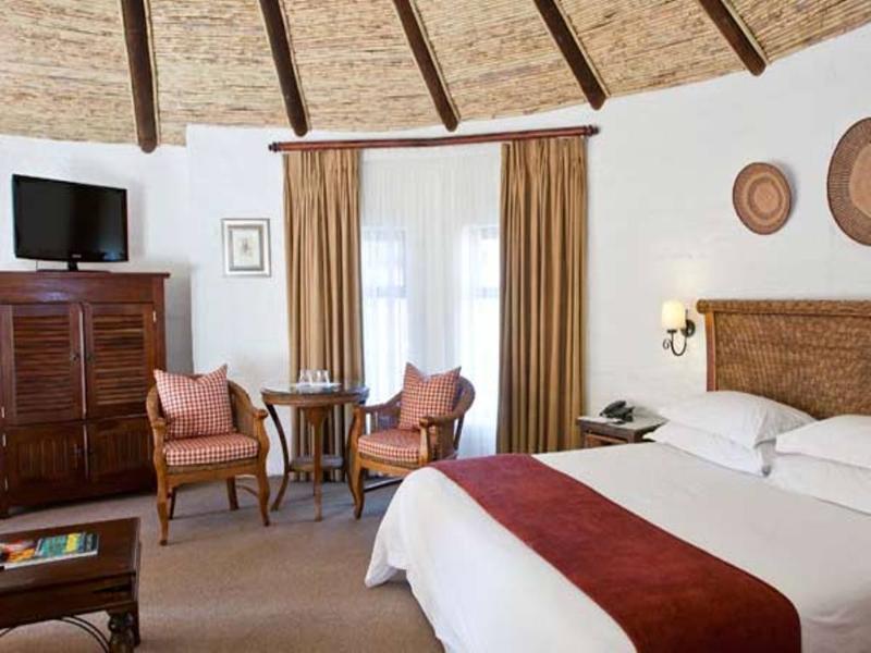 Protea Hotel By Marriott Oudtshoorn Riempie Estate מראה חיצוני תמונה