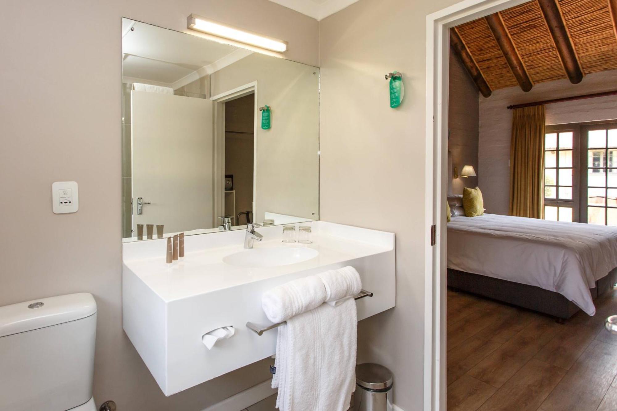 Protea Hotel By Marriott Oudtshoorn Riempie Estate מראה חיצוני תמונה