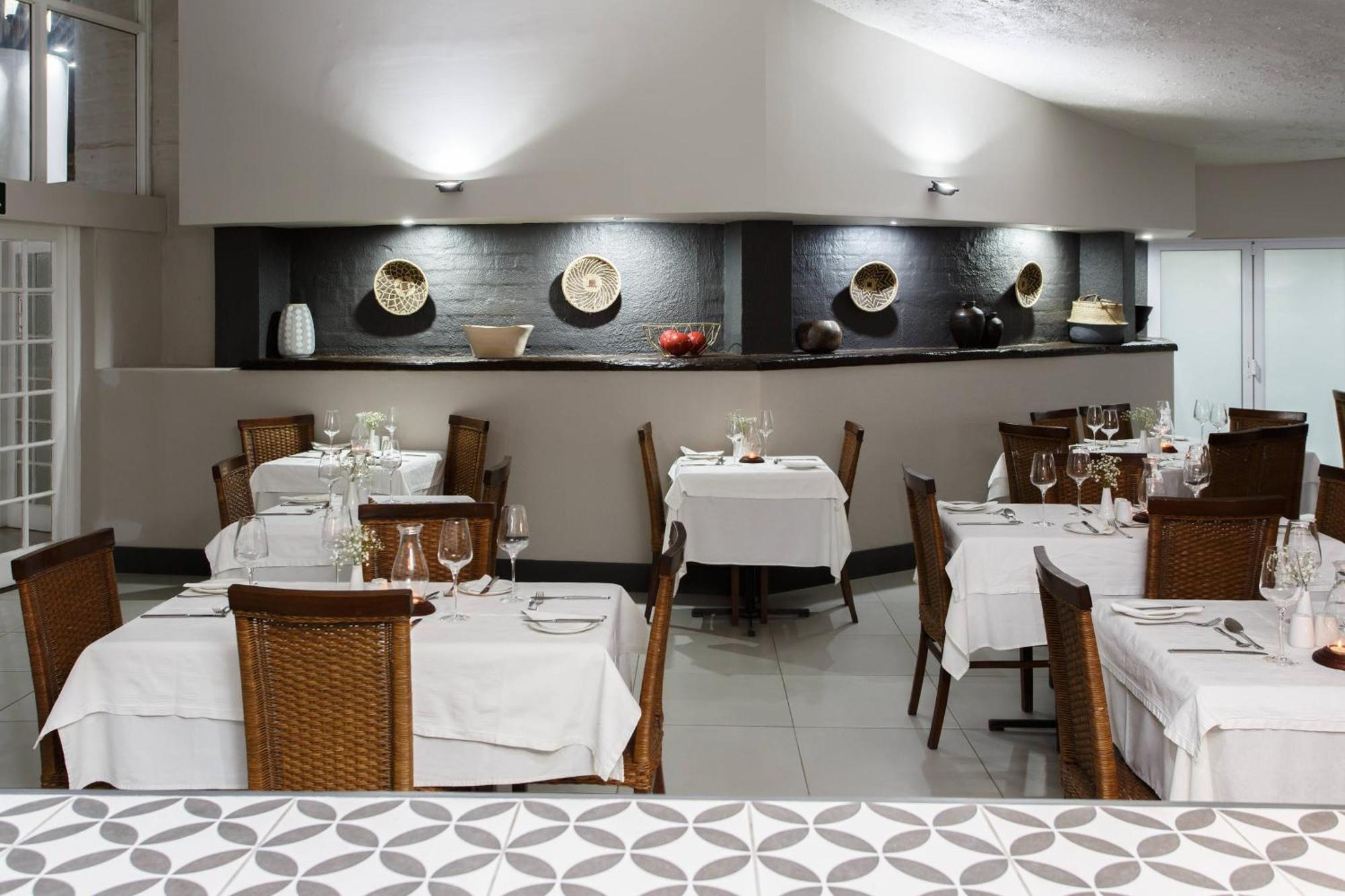 Protea Hotel By Marriott Oudtshoorn Riempie Estate מראה חיצוני תמונה