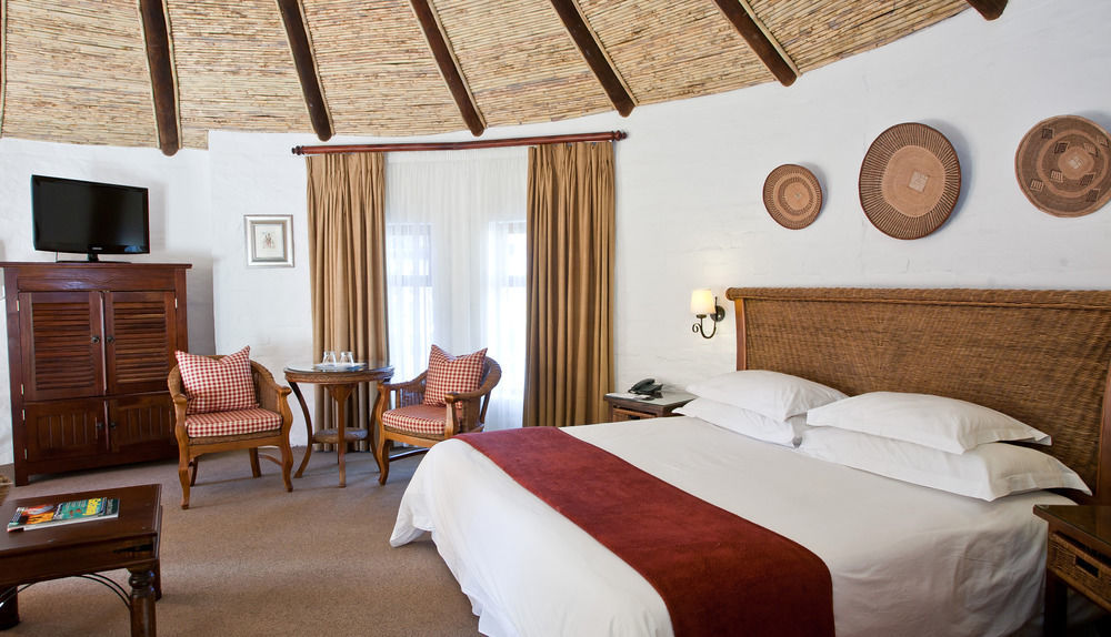 Protea Hotel By Marriott Oudtshoorn Riempie Estate מראה חיצוני תמונה