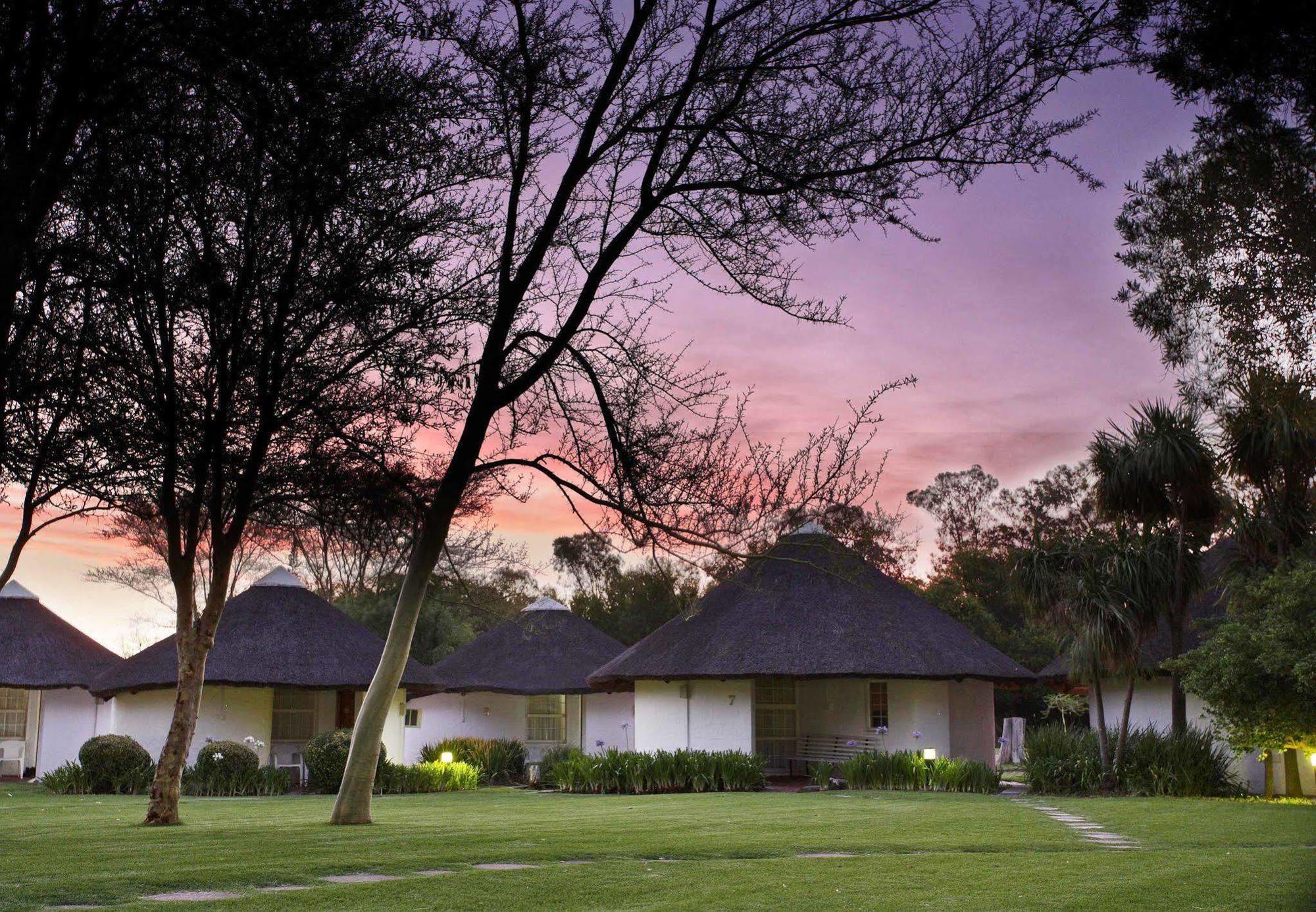 Protea Hotel By Marriott Oudtshoorn Riempie Estate מראה חיצוני תמונה