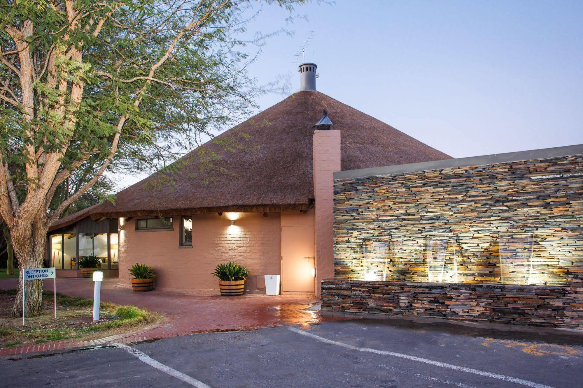 Protea Hotel By Marriott Oudtshoorn Riempie Estate מראה חיצוני תמונה
