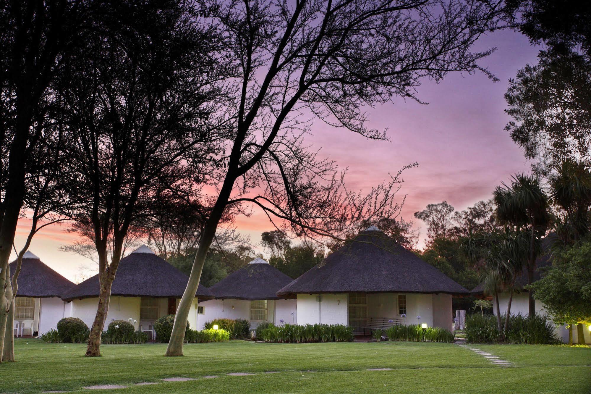 Protea Hotel By Marriott Oudtshoorn Riempie Estate מראה חיצוני תמונה