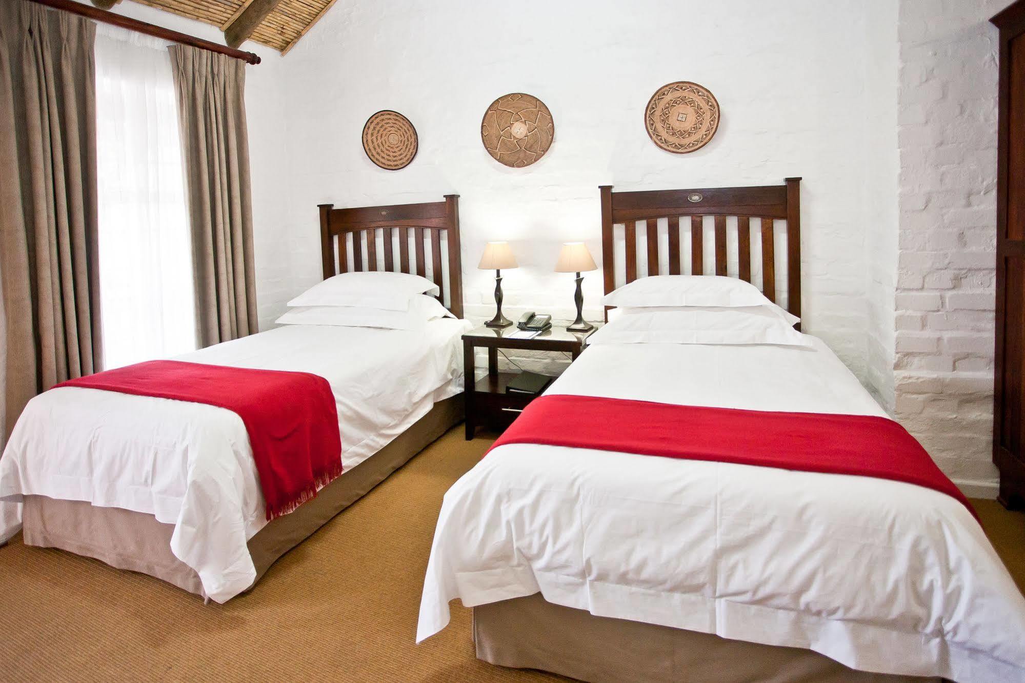 Protea Hotel By Marriott Oudtshoorn Riempie Estate מראה חיצוני תמונה