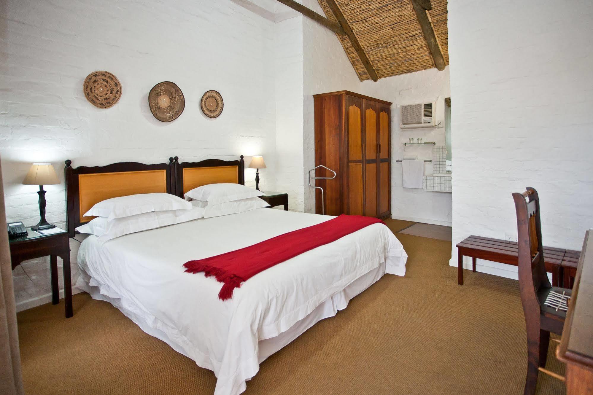 Protea Hotel By Marriott Oudtshoorn Riempie Estate מראה חיצוני תמונה
